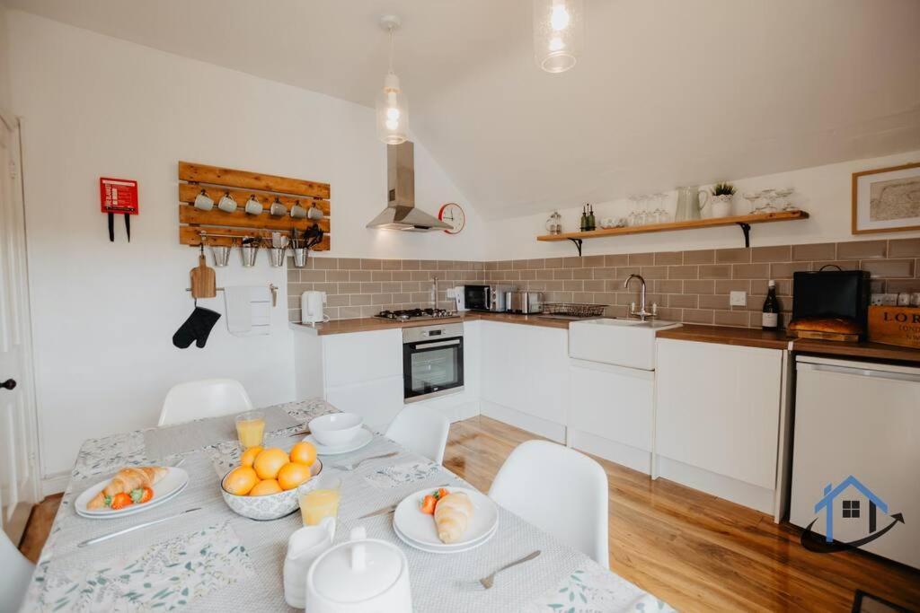Indigo Snug - Gorgeous 2 Bed Flat In The Heart Of Cromer Extérieur photo